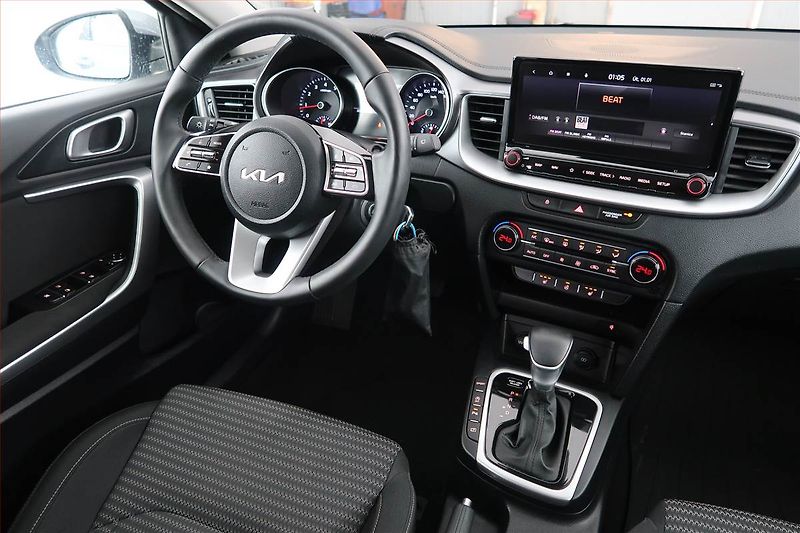 Kia Ceed (2021) 1.5 T-GDI - fotka 7 z 21