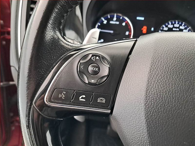 Mitsubishi Outlander (2016) 2.2 DI-D, 4X4, Automat - fotka 18 z 21