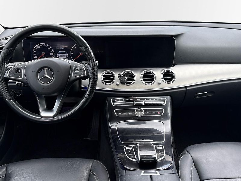 Mercedes-Benz Třídy E (2017)  E-Class 350d 4MATIC BURMESTER - fotka 5 z 30