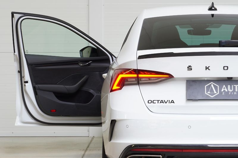 Škoda Octavia RS,2.0TSI,1.MAJ,ČR,NEZ.TOPENÍ - fotka 11 z 38