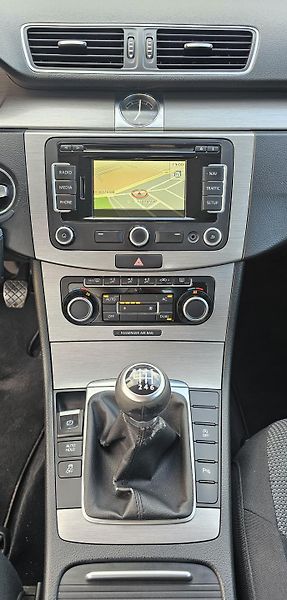 Volkswagen Passat 2.0 TDI 103kW,TEMPOMAT,SERVIS - fotka 22 z 50