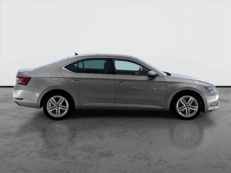 Škoda Superb (2016) 2.0 TDI 4x4, 4X4, Automat - fotka 6 z 25