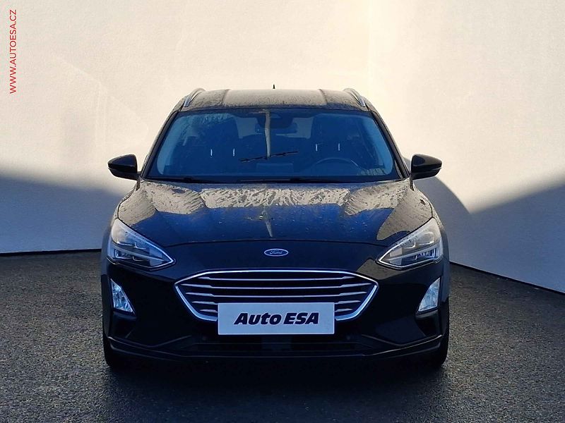 Ford Focus (2019) 1.5 TDCi, Titanium, LED - fotka 2 z 18