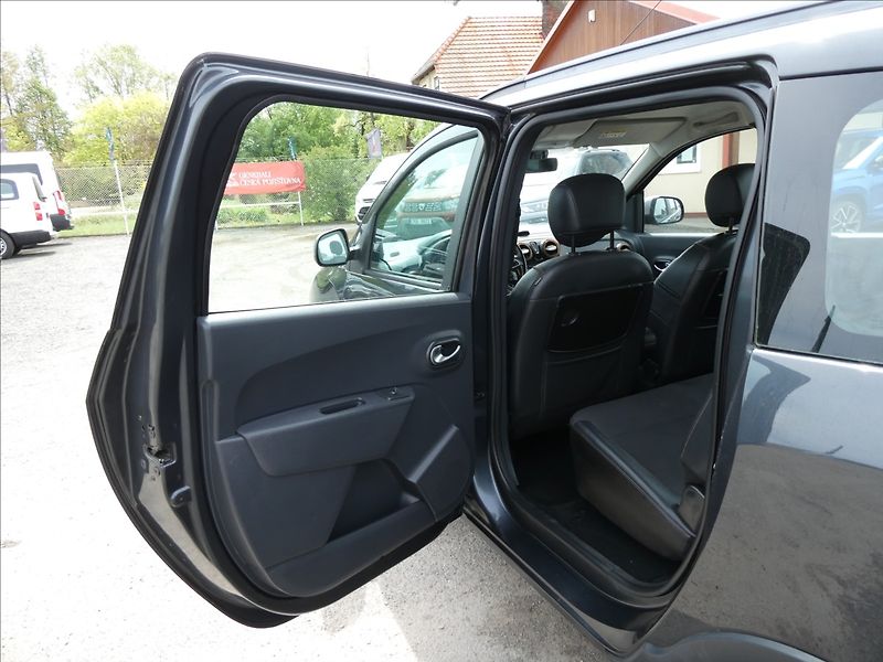 Dacia Lodgy 1,2 TCe 85kW klima,NAVI,závěs - fotka 19 z 35