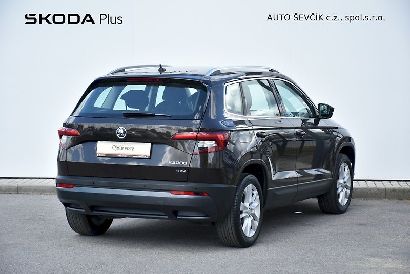 Škoda Karoq (2019) AMBITION 2.0 TDI 110 kW 4X4 - fotka 2 z 32