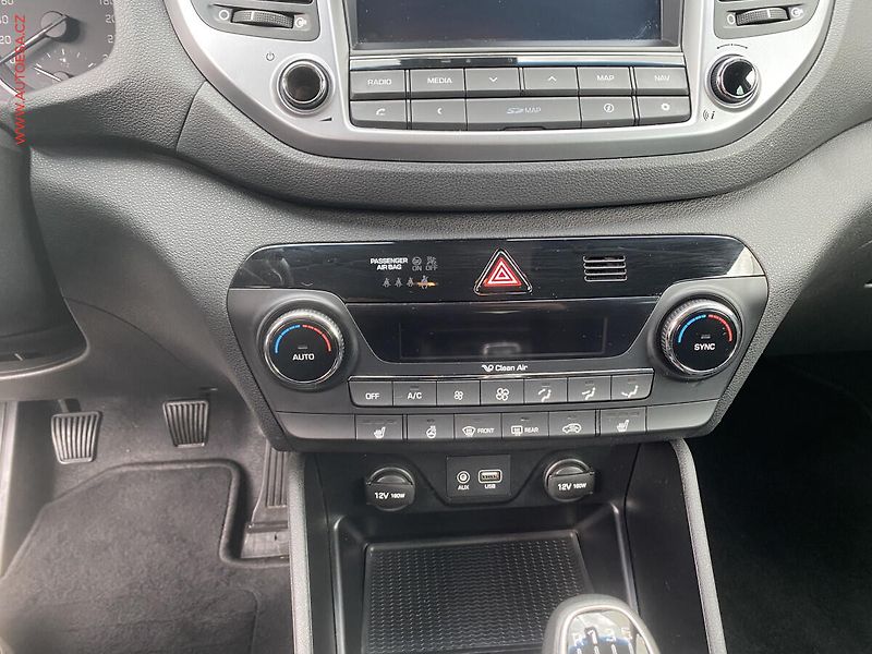Hyundai Tucson (2016) 1.7 CRDi 2WD, ČR, Trikolor - fotka 15 z 16