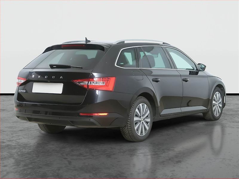 Škoda Superb (2021) Style 1.5 TSI, ČR,1.maj, Kůže - fotka 5 z 6