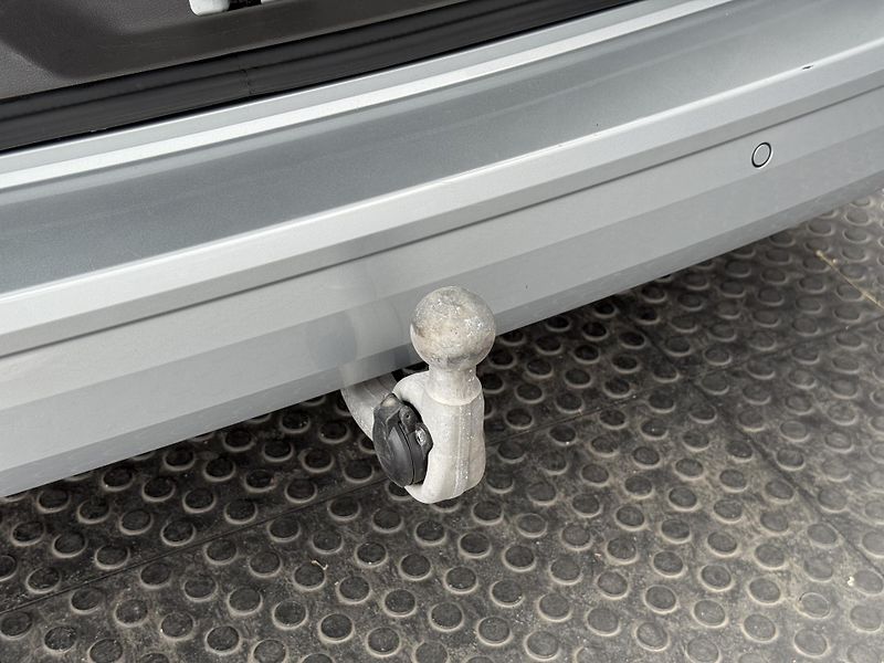 Volkswagen Multivan (2023) T7 2.0TDi, DSG, 1.Maj, RZV - fotka 19 z 51