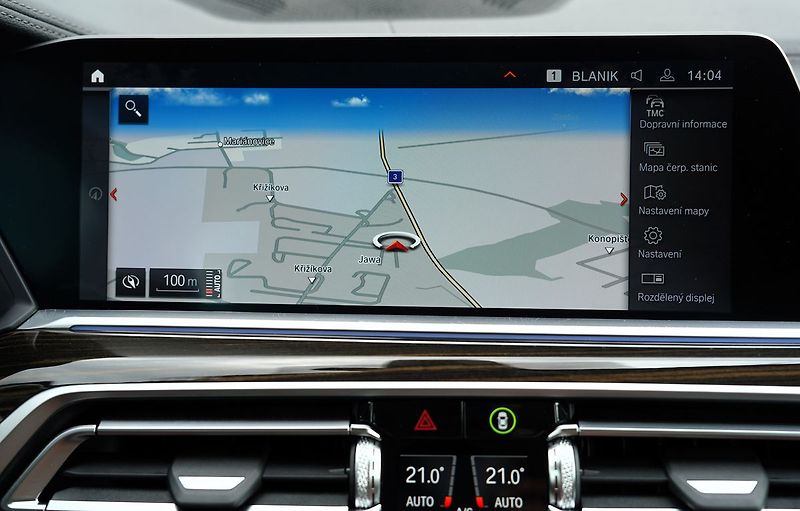 BMW X7 40i xDrive/panorama/7 míst - fotka 39 z 47