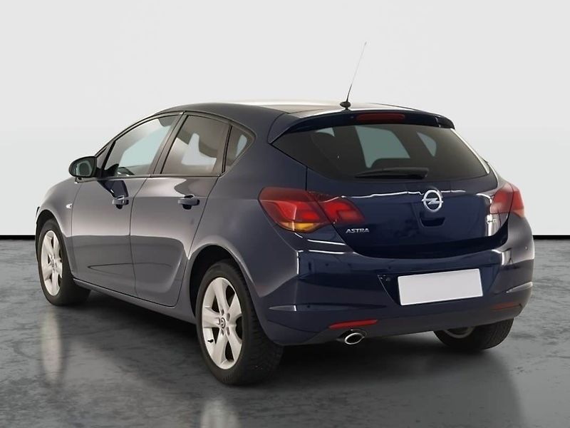 Opel Astra (2010) 2.0 CDTI, Serv.kniha, po STK - fotka 4 z 17