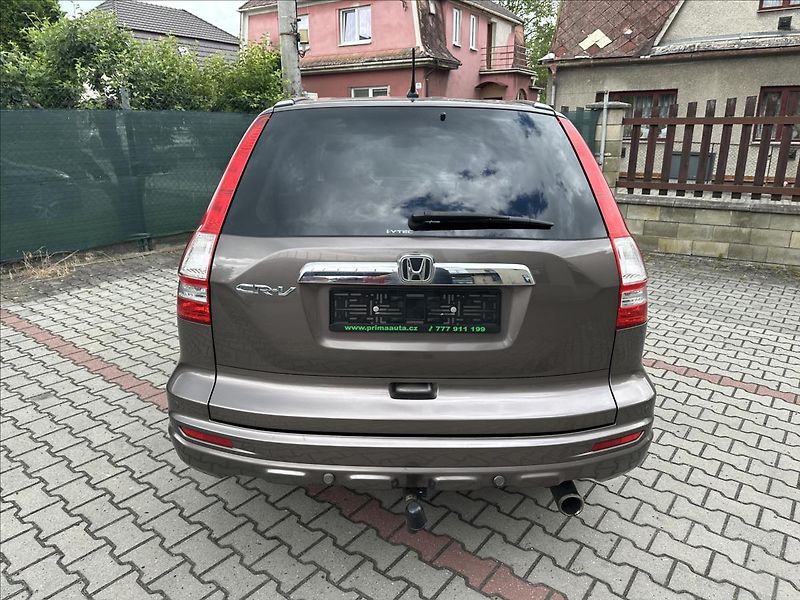 Honda CR-V 2,0 4x4 Executive TAŽNÉ TOP - fotka 4 z 26
