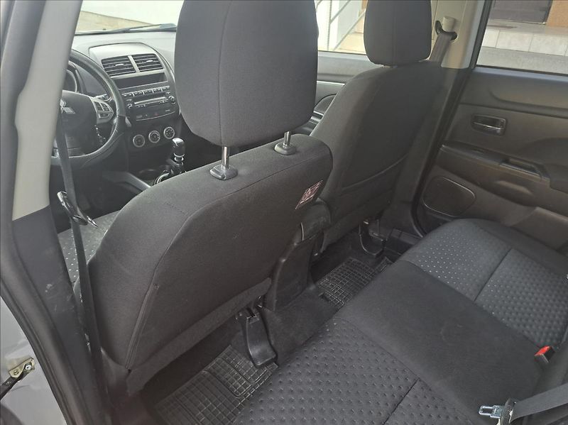 Mitsubishi ASX 1,8 Di-D  4x4 - fotka 38 z 50