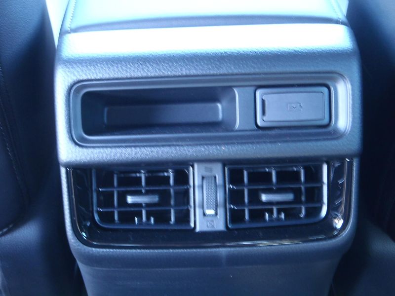 Isuzu D-Max  2.2 Double Cab V-CROSS 4x4 - fotka 26 z 26