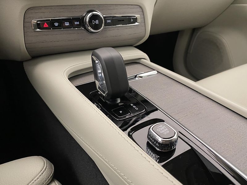 Volvo XC90 B5 AWD BRIGHT PLUS AUT CZ 7m - fotka 27 z 64