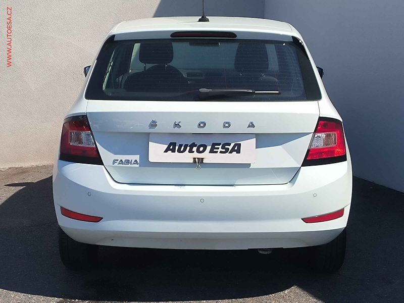 Škoda Fabia (2019) 1.0 MPi, Active, AC - fotka 5 z 16