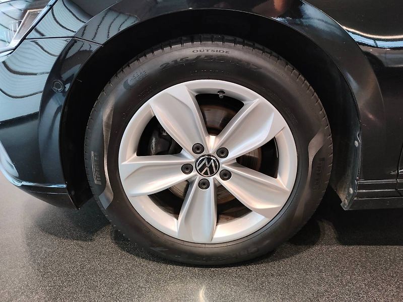 Volkswagen Passat Variant (2022) 2.0 TDI (110kW/150k) DSG, Busi - fotka 24 z 27
