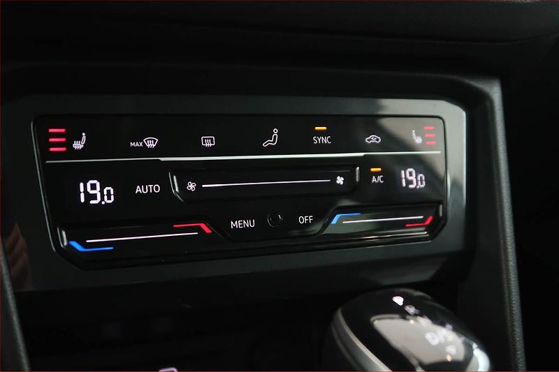 Volkswagen Tiguan (2020) 1.5 TSI - fotka 15 z 19