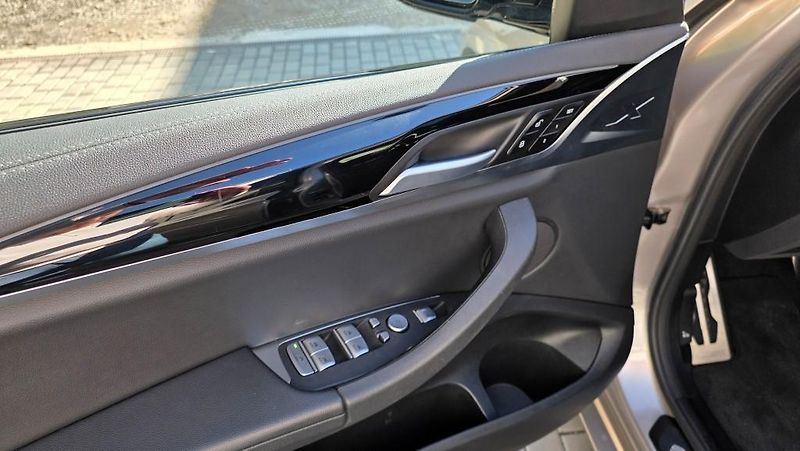 BMW iX3 (2022) M-Sport 210kW 80kWh SoH96,3% - fotka 19 z 56
