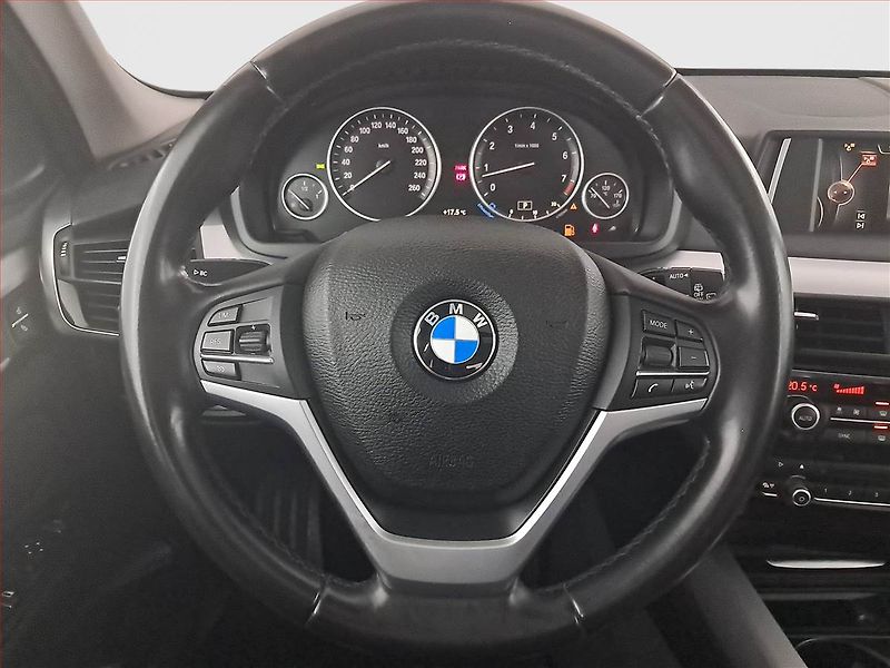 BMW X5 (2017) xLine xDrive35i - fotka 16 z 25