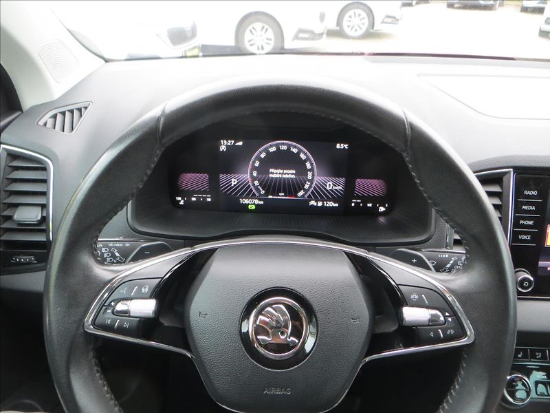 Škoda Karoq 2,0 TDI 110kw Style 4x4 DSG - fotka 24 z 28