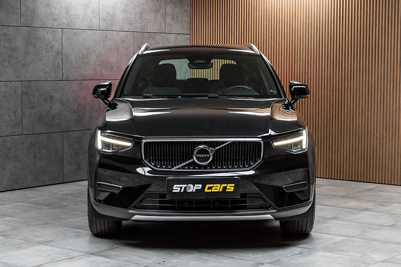 Volvo XC40 B4 CORE*145KW*ACC*ČR*DPH*1.MAJ - fotka 3 z 46