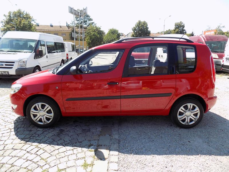 Škoda Roomster 1,2 TSI 63 KW ACTIVE, KLIMA - fotka 17 z 54