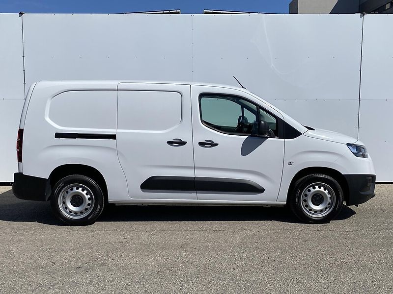 Toyota ProAce City 1,5 D 96 kW - fotka 3 z 26