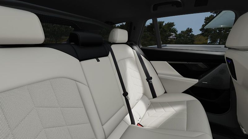 BMW Řada 5 540d xDrive Touring - fotka 12 z 14