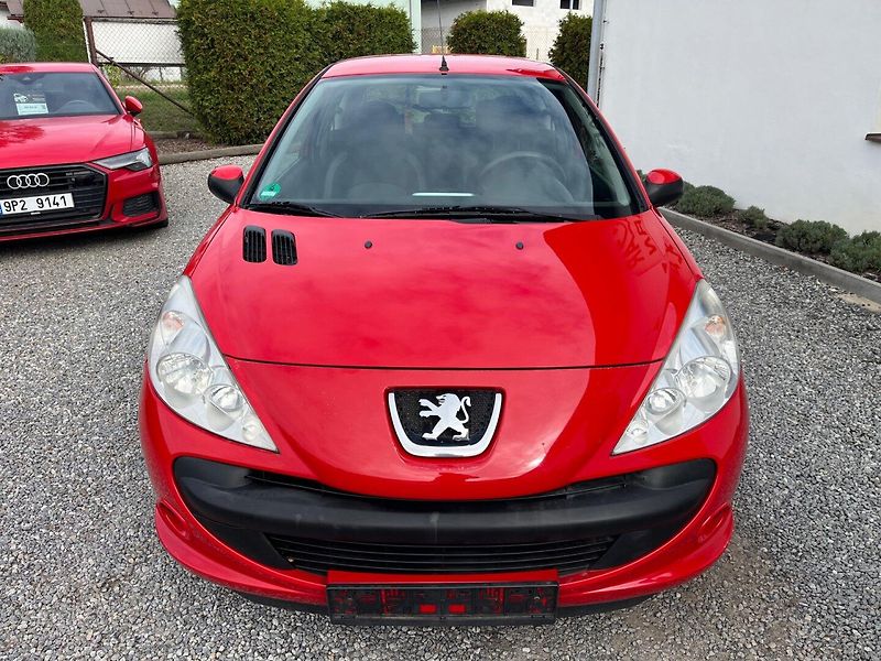 Peugeot 206 (2009) + 1.1 i - fotka 6 z 15