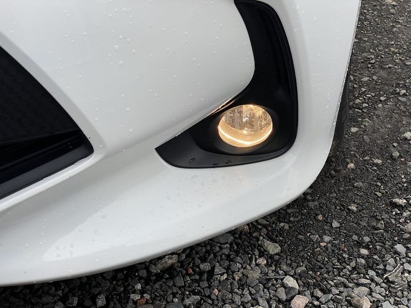 Toyota Yaris 1.5i, ČR-1m, ComTech, záruka - fotka 9 z 31