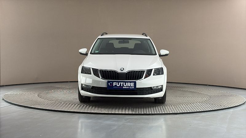 Škoda Octavia 1.6 TDI Ambition Combi - fotka 3 z 23