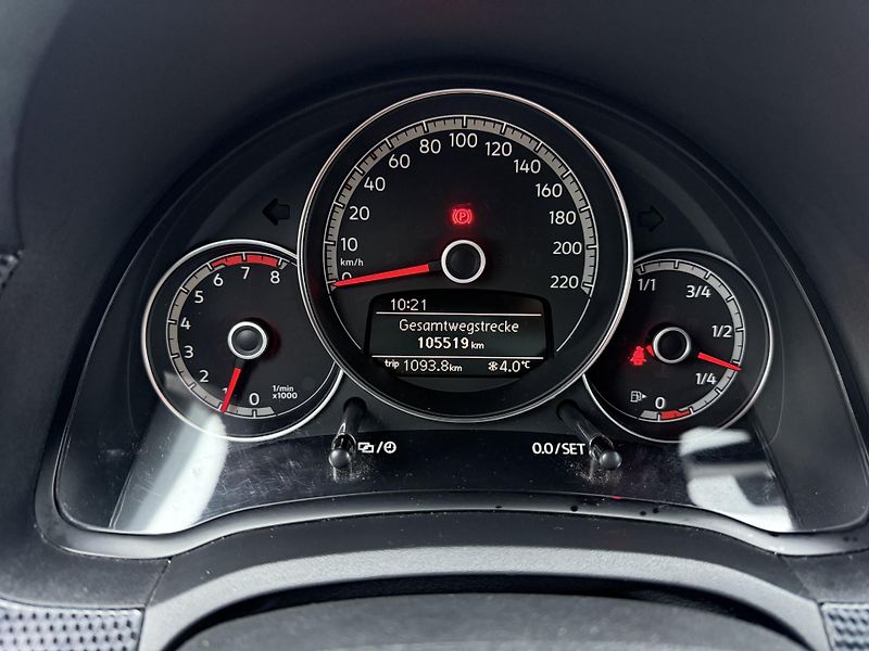 Volkswagen up! (2017) 1.0 MPI ser.knížka alu kola - fotka 19 z 25