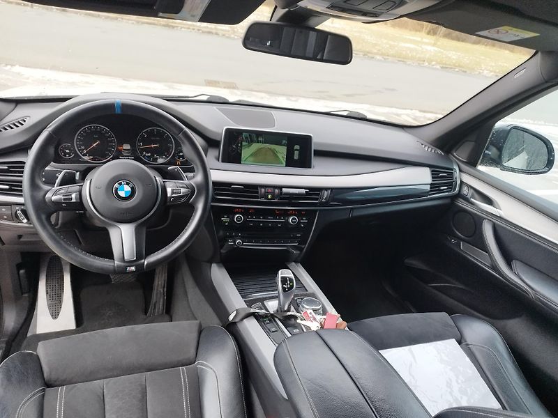 BMW X5 (2015) 4.0D,M-PACKETvolat 608 081 843 - fotka 12 z 16