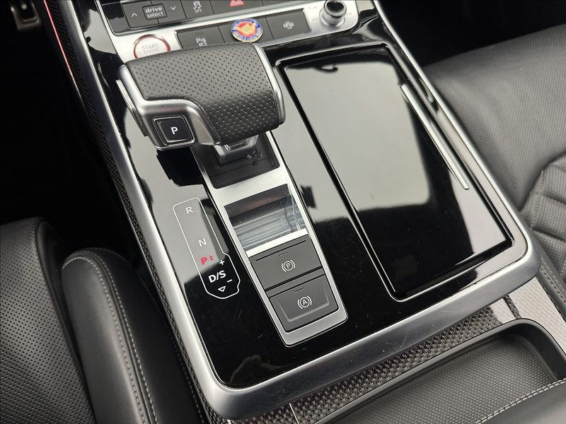 Audi SQ7 4,0 CERAMIC 7MÍST NV MASÁŽ TZ - fotka 28 z 53