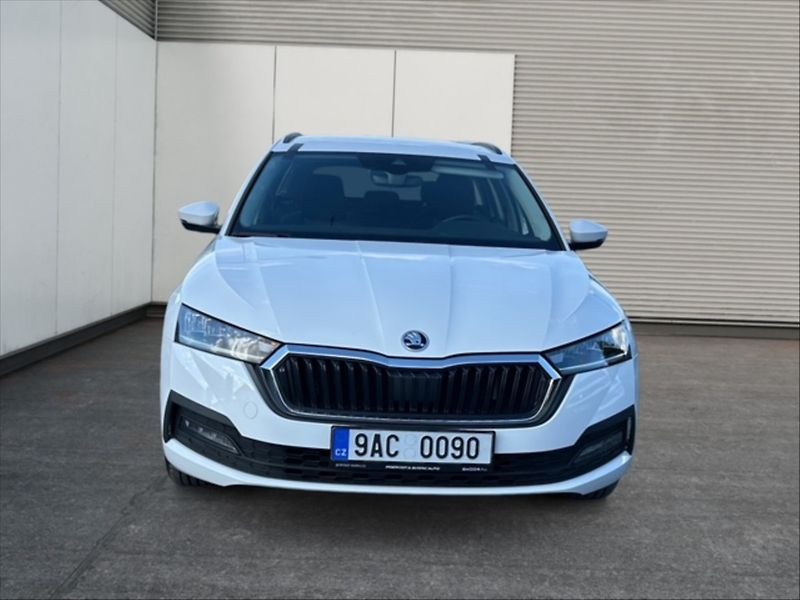 Škoda Octavia 1,5 TSI 110 Ambition - fotka 2 z 11