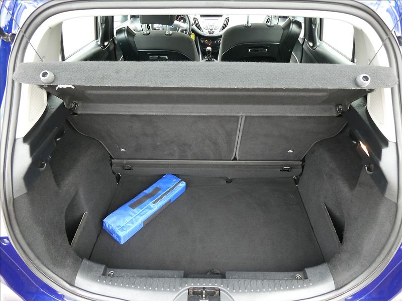 Ford B-MAX 1,0 EcoBoost 74kW,2xkola,servi - fotka 23 z 47