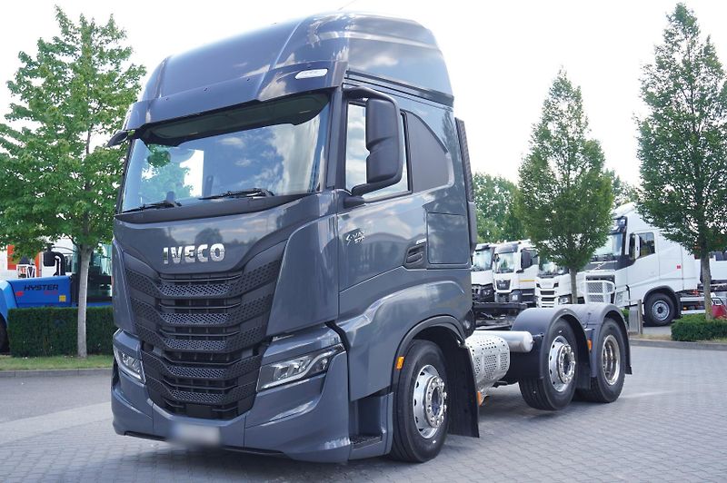 Iveco (2024) AS 440 S57 S-Way tractor unit - fotka 10 z 24