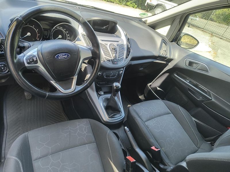 Ford B-MAX (2014) 1.4 66KW/VYHŘ.SED+SKLO/AC/ESP - fotka 28 z 54