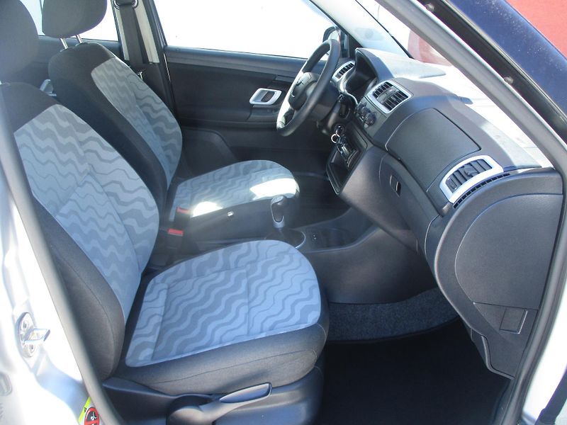 Škoda Fabia 1.4i 16V KLIMA +sada kol - fotka 14 z 26