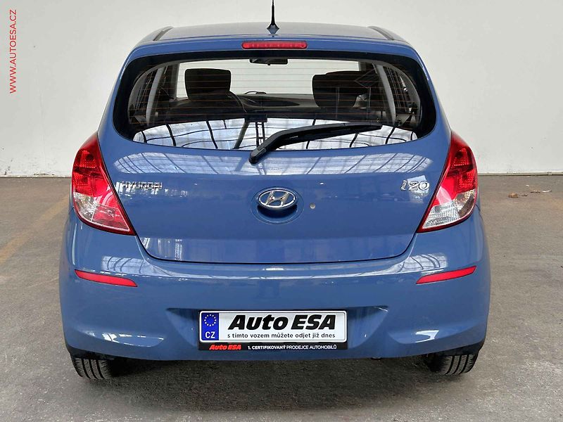 Hyundai i20 (2014) 1.2i, ČR, AC - fotka 5 z 13