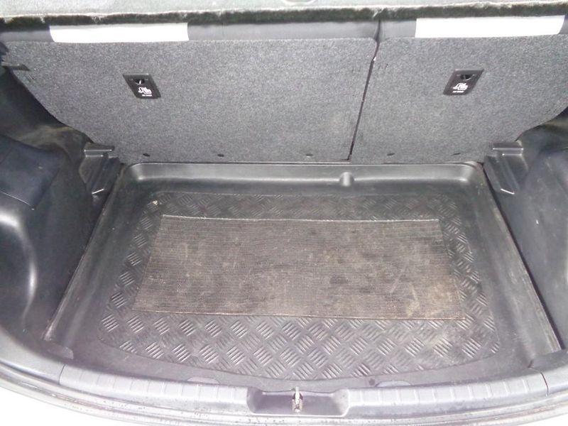 Toyota Yaris 1.5 VVT- i  82 kW - fotka 21 z 26