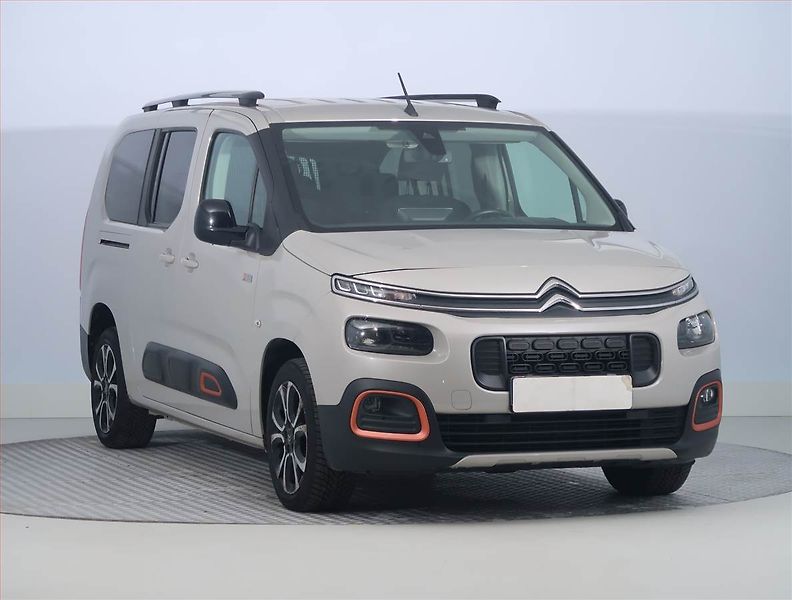 Citroën Berlingo (2020) Maxi Feel 1.2 PureTech, 7Míst - fotografie inzerátu