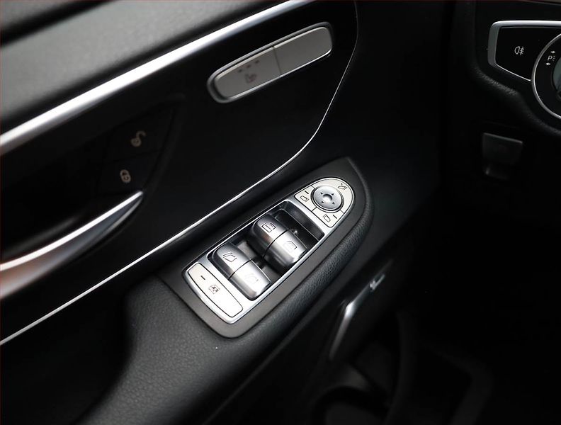 Mercedes-Benz Třídy V (2021) 300 d, ČR, DPH - fotka 17 z 21