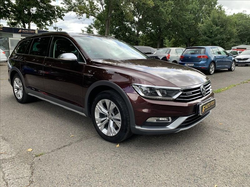 Volkswagen Passat 2,0 TDI ALLTRACK 1.MAJ.,ČR,SER - fotka 3 z 20