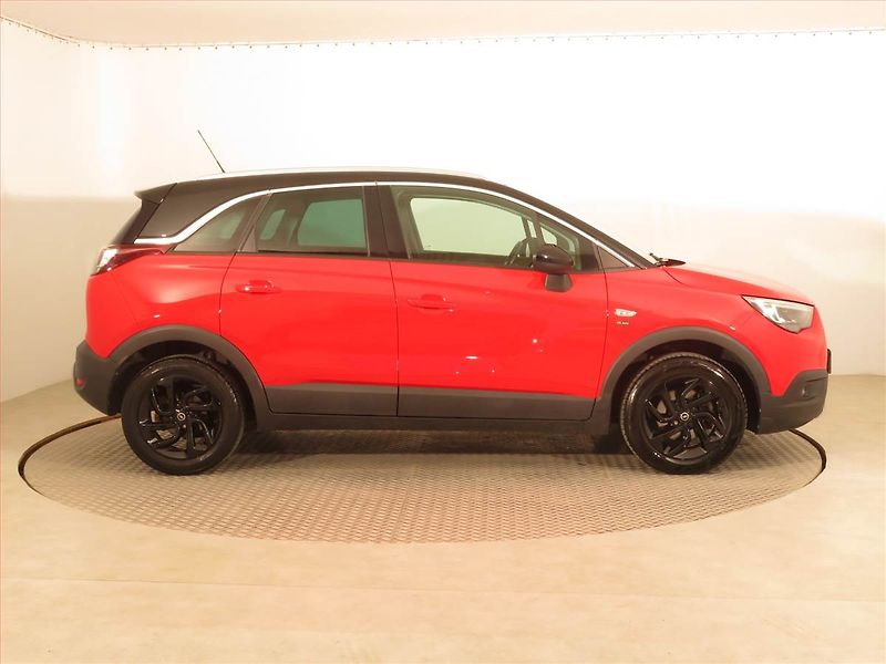 Opel Crossland X (2020) Innovation 1.2 Turbo - fotka 6 z 16