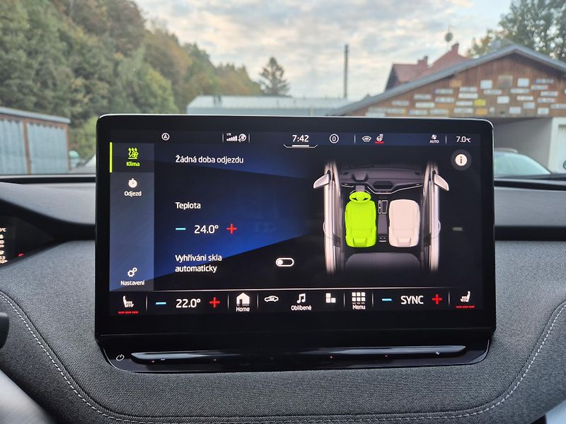 Škoda Enyaq 150kw, iV80 19ALU SOH 94% - fotka 31 z 47