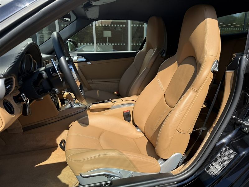 Porsche 911 3,6   Carrera 4 Cabrio (997/2) - fotka 15 z 26