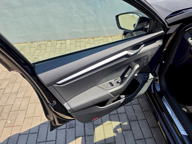 Škoda Octavia (2025) COMBI 2,0TDI 110KW DSG Exclusi - fotka 24 z 35