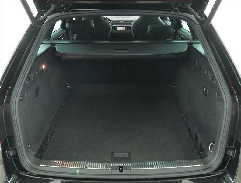 Škoda Superb (2018) Sportline 2.0 TSI - fotka 14 z 18