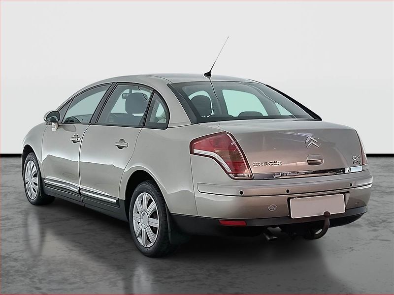 Citroën C4 (2008) 1.6 16V, po STK, Tažné, Klima - fotka 4 z 16